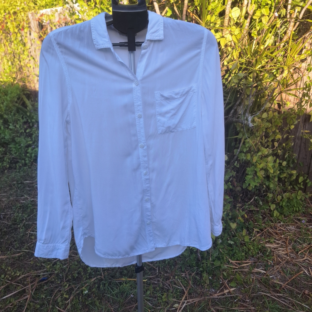 BeachLunchLounge White Button Up Shirt Women’s M Viscose Coastal Normcore Beachy